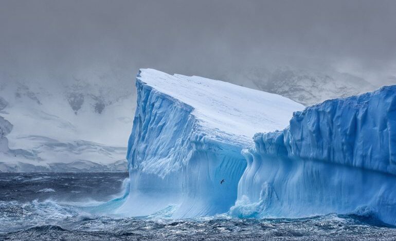 أكبر جبل جليدي في العالم