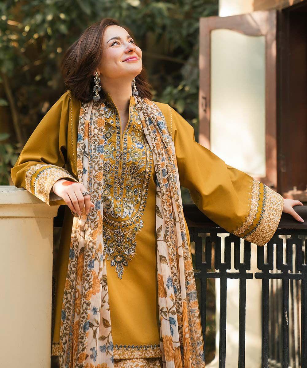 SHAPPIRE | 3-Piece Unstitched Lawn Suit - Image 2